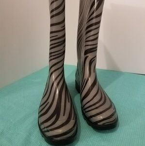 Animal print rain boots